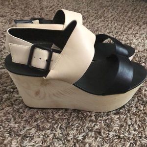 Womens BCBGeneration platform